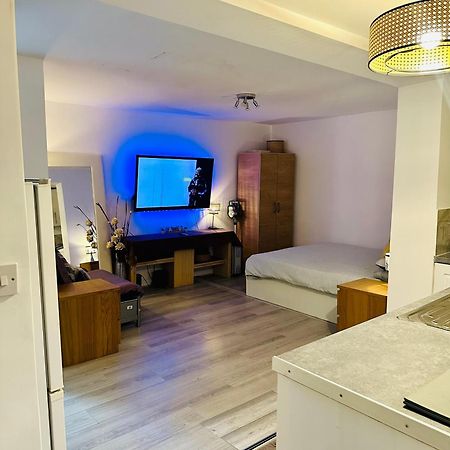 Stylish Studio Flat - Watford Junction - Harry Potter Zewnętrze zdjęcie