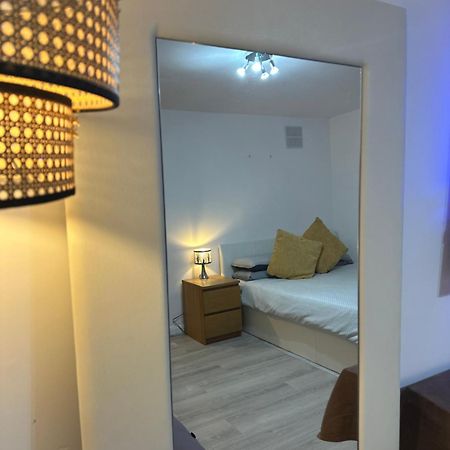 Stylish Studio Flat - Watford Junction - Harry Potter Zewnętrze zdjęcie