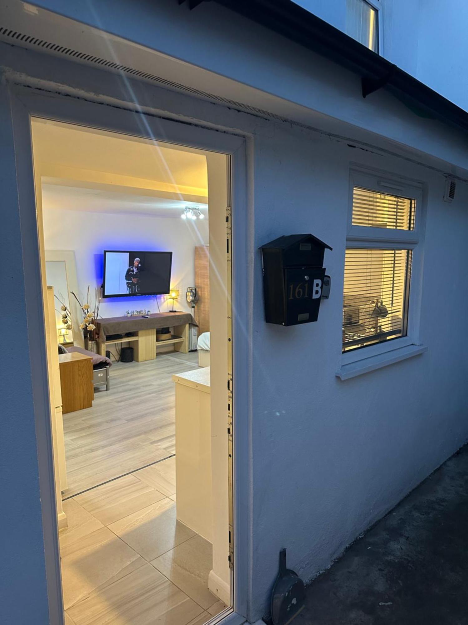 Stylish Studio Flat - Watford Junction - Harry Potter Zewnętrze zdjęcie